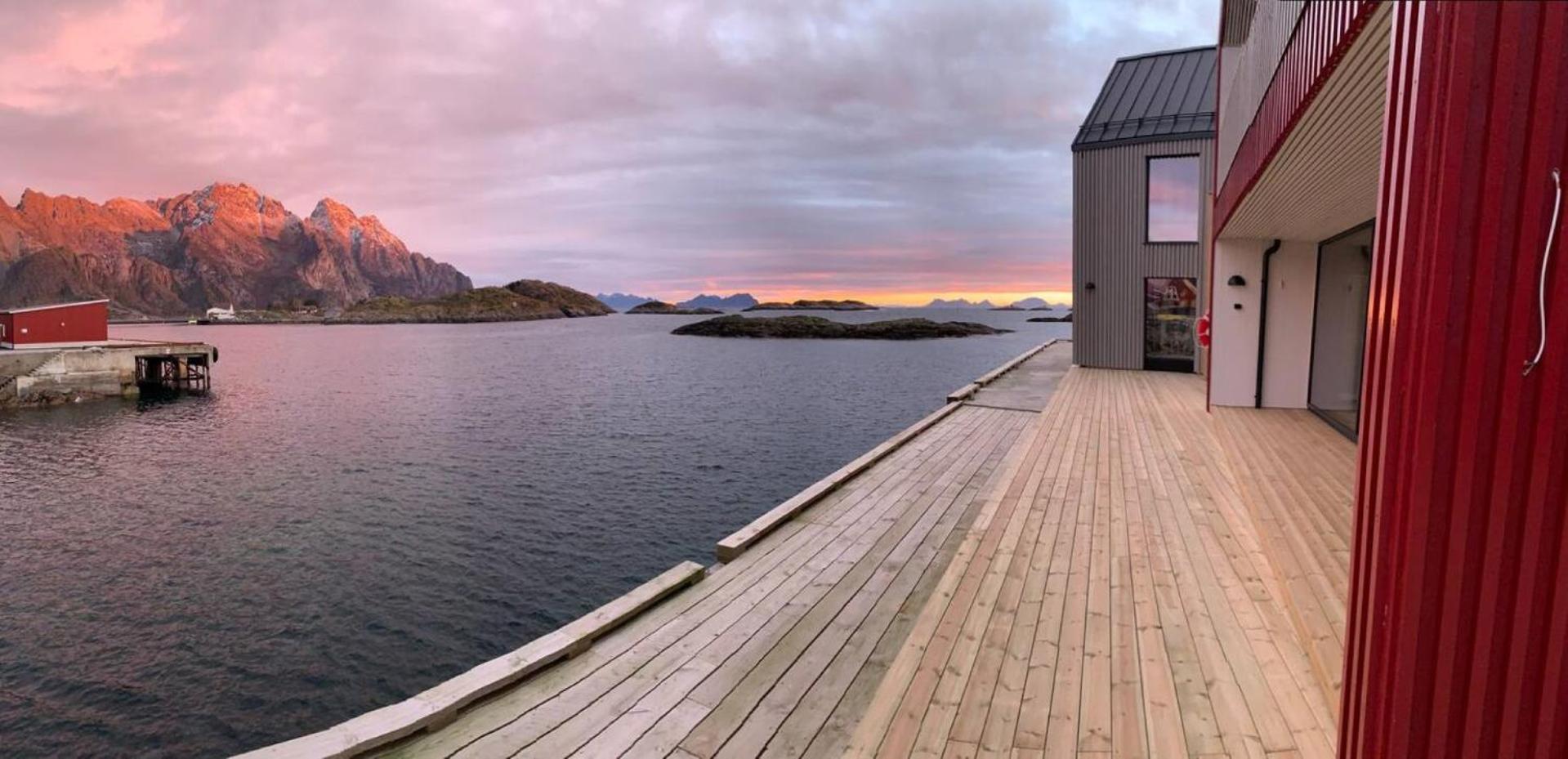 Stor Moderne Leilighet I Henningsvaer, 70 Kvm Exterior photo